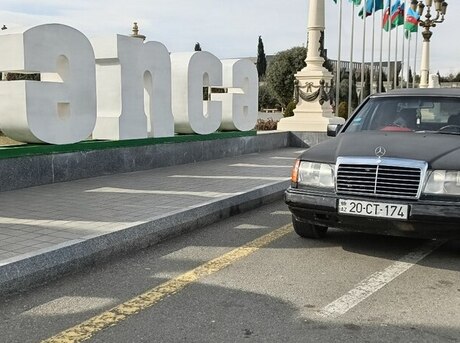 Mercedes 200 E