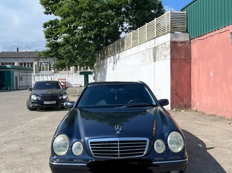 Mercedes E 280