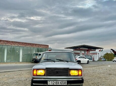LADA (VAZ) 2107