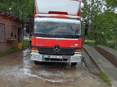Mercedes Atego 815