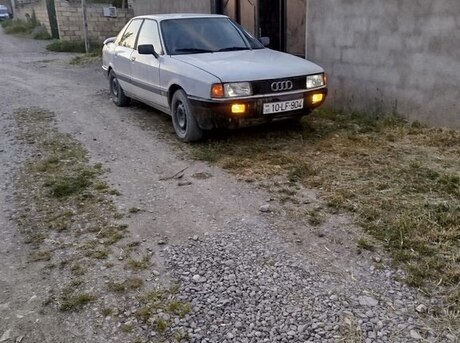 Audi 80