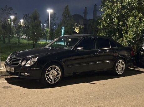 Mercedes E 200