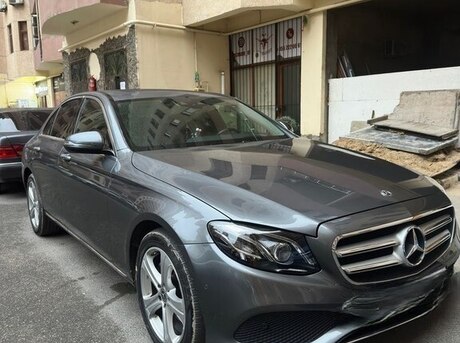 Mercedes E 220 d 4MATIC