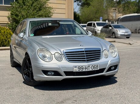 Mercedes E 220