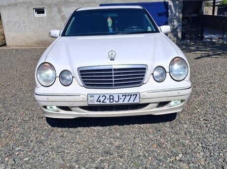 Mercedes E 270