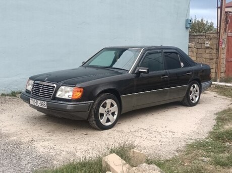 Mercedes 220 E