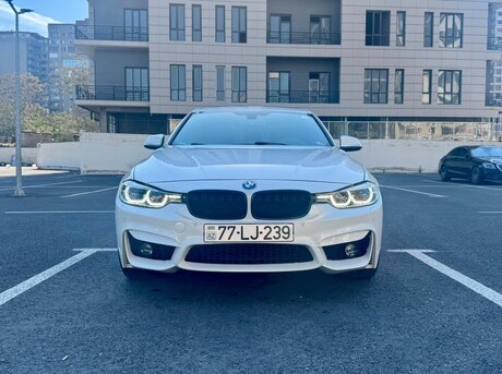 BMW 330