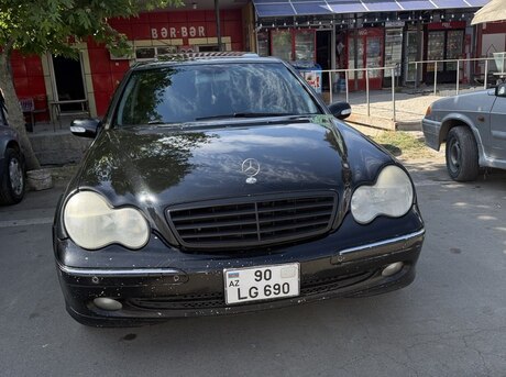 Mercedes C 320