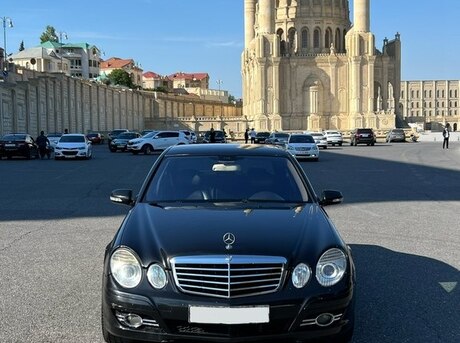 Mercedes E 220