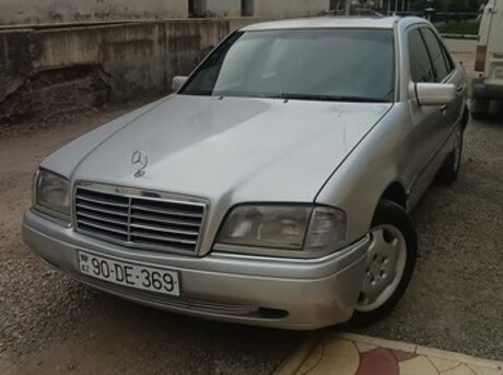 Mercedes C 180