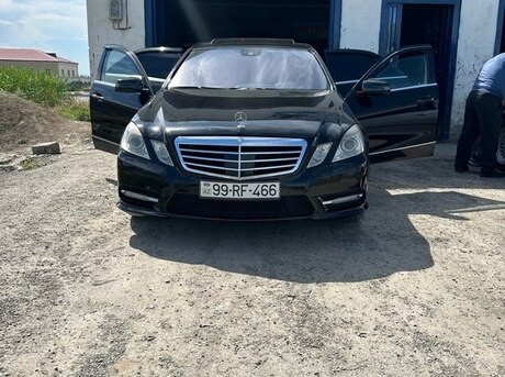 Mercedes E 300
