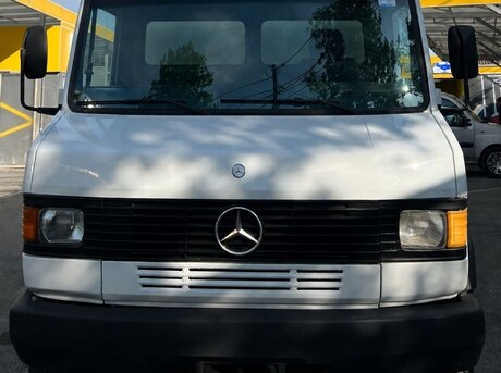 Mercedes 611 D