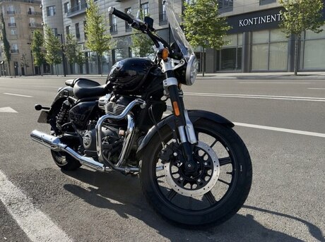 Royal Enfield Super Meteor 650
