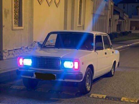 LADA (VAZ) 2107