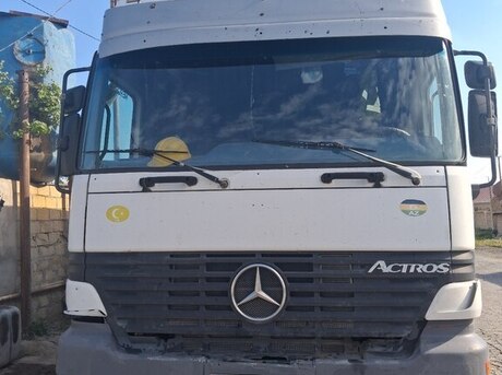 Mercedes Actros 1844