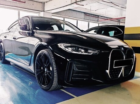 BMW i4