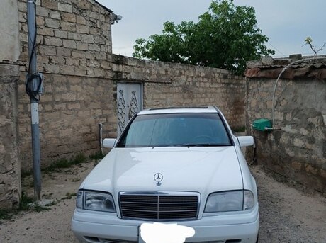 Mercedes C 180