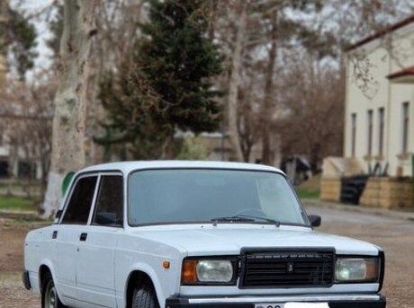 LADA (VAZ) 2107