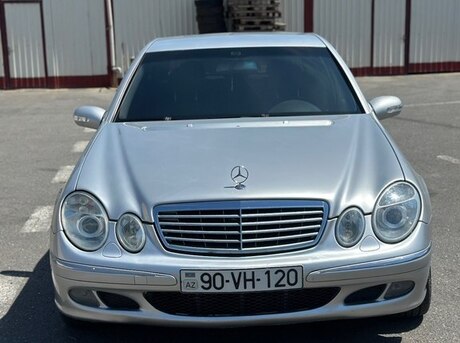 Mercedes E 220