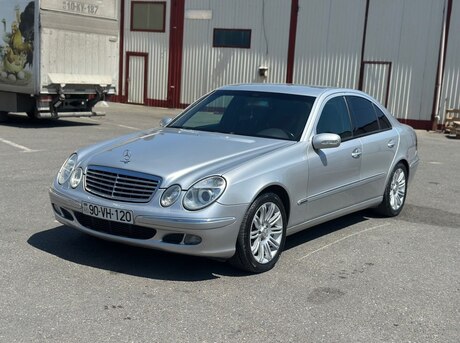 Mercedes E 220
