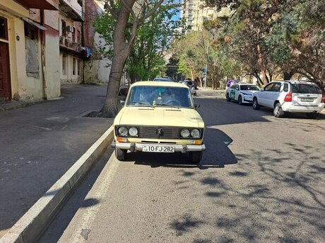 LADA (VAZ) 2106