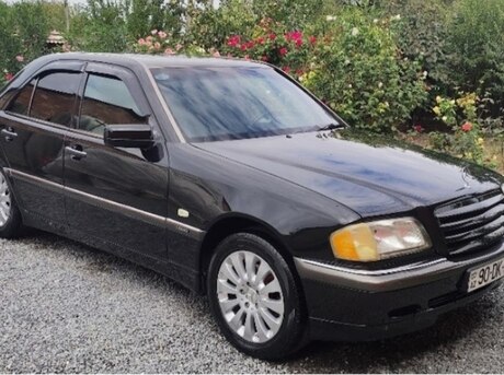 Mercedes C 180