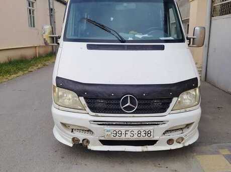 Mercedes Sprinter 208