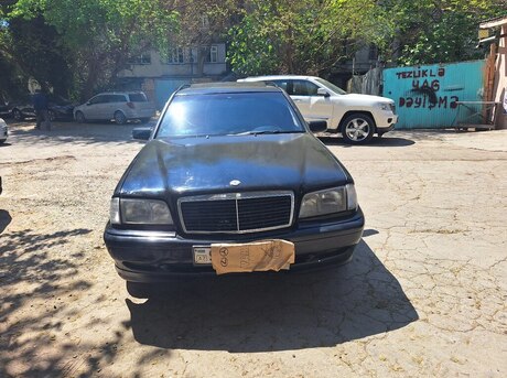 Mercedes C 240