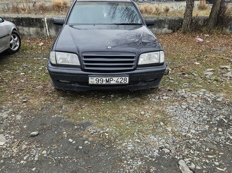 Mercedes C 180