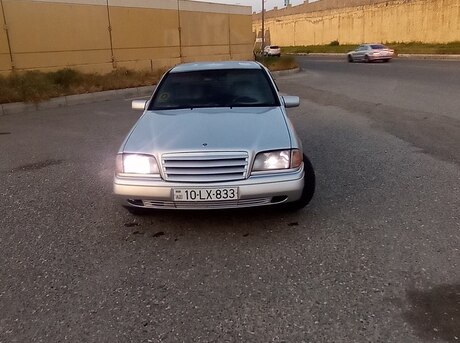 Mercedes C 180