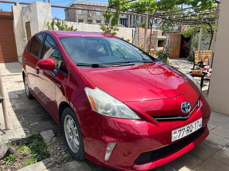 Toyota Prius V