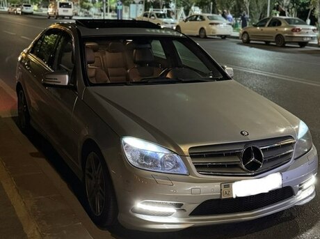 Mercedes C 200