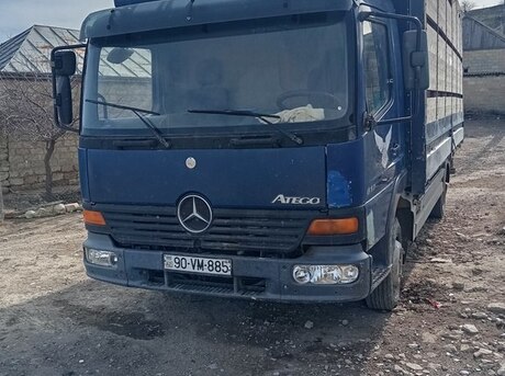Mercedes Atego 818
