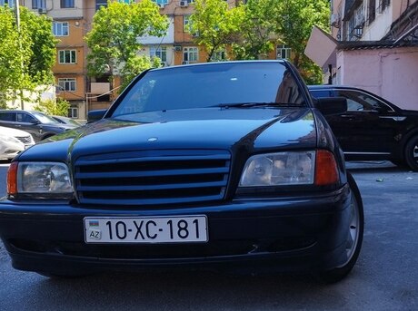 Mercedes C 180