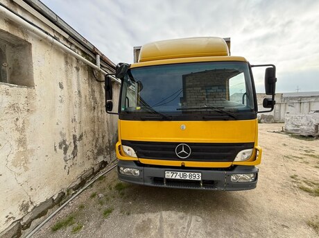 Mercedes Atego 818