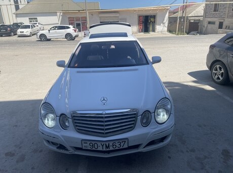 Mercedes E 220