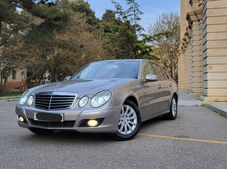 Mercedes E 200