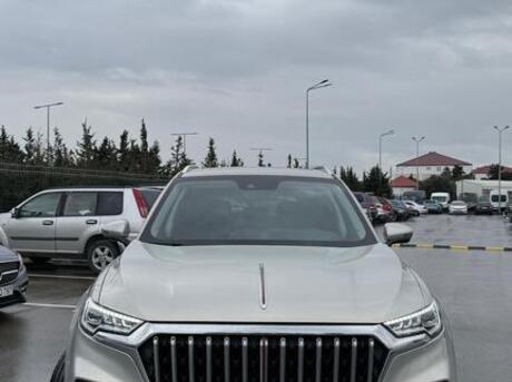 Hongqi HS5