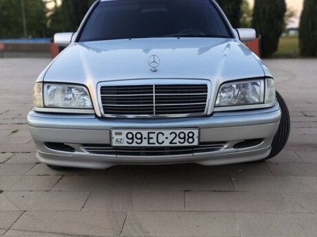 Mercedes C 180