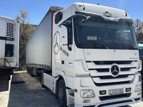 Mercedes Actros 1844