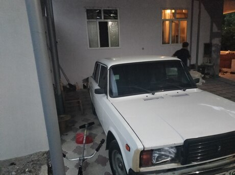 LADA (VAZ) 2107