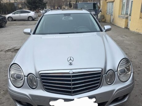 Mercedes E 220