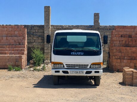 Isuzu NPR 66 P