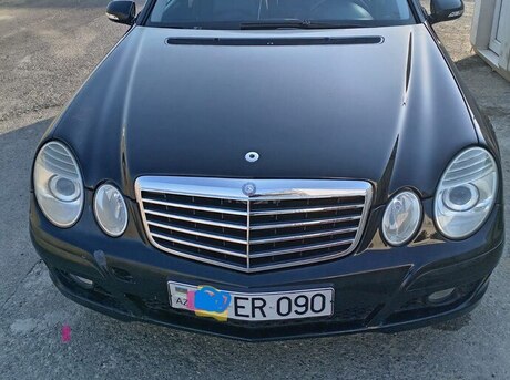 Mercedes E 220