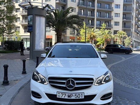 Mercedes E 200
