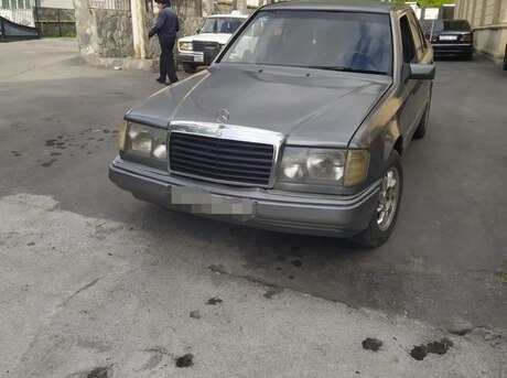 Mercedes 250 D