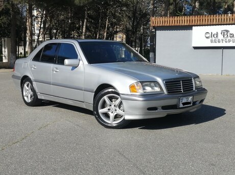 Mercedes C 230