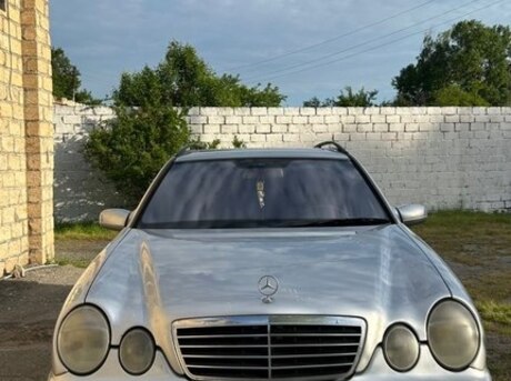 Mercedes E 270