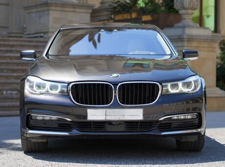 BMW 740