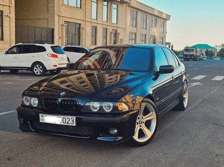 BMW 528